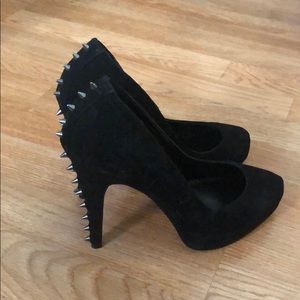 Black Suede Dolce Vita Heels with spikes! Sz 8.5